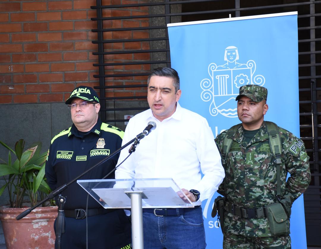 Alcalde Diego Torres en rueda de prensa 