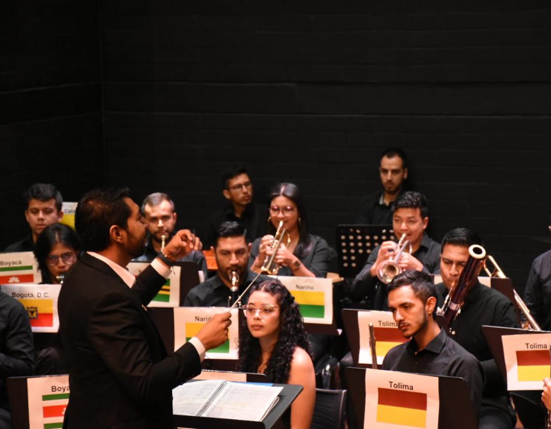 La Banda Sinfónica Nacional de Colombia en ensayo en Itagüí