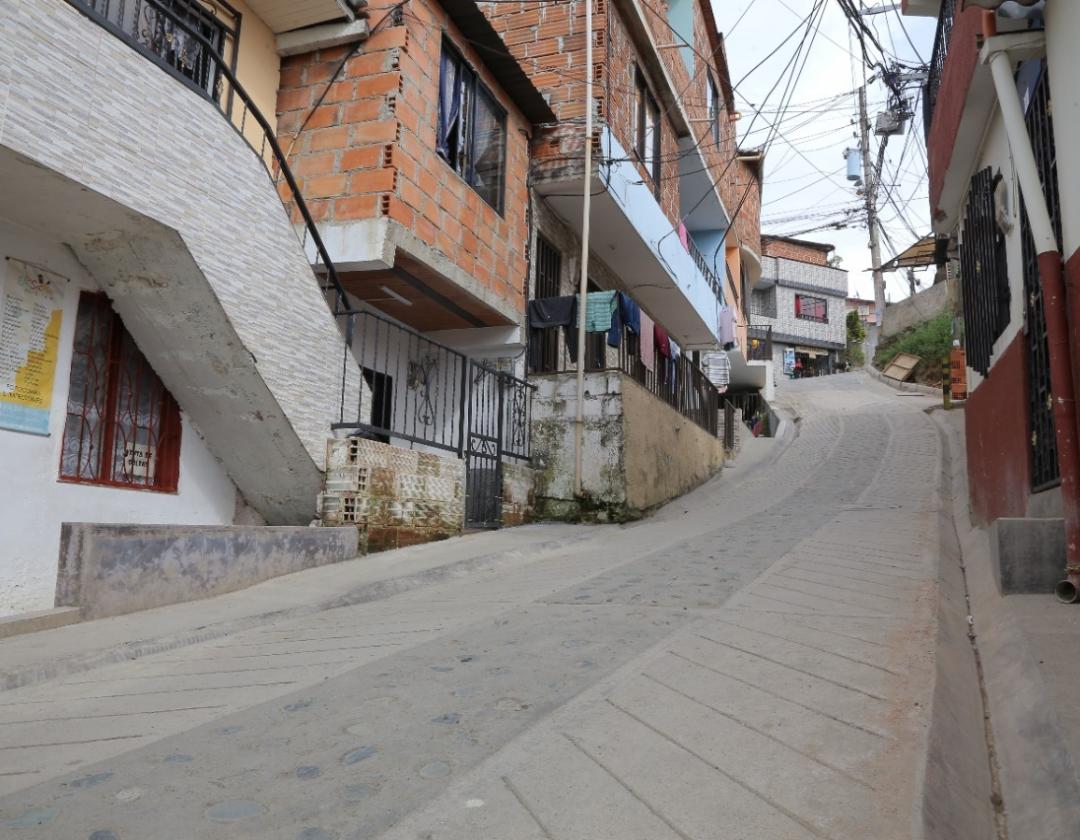 Placa huella vereda El Pedregal