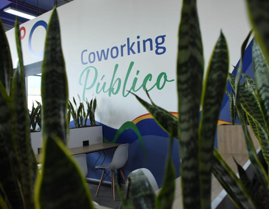 mural del coworking público 