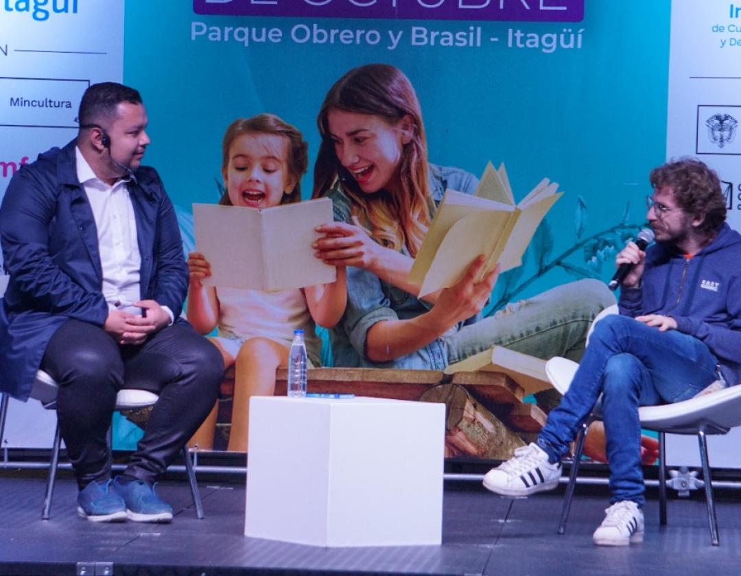 Tarima del festival del libro y la cultura: Festilibro